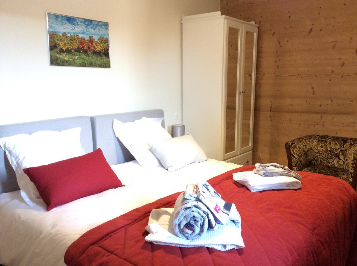 Hotel Domaine La Fontaine Du Mont Chasselas Esterno foto